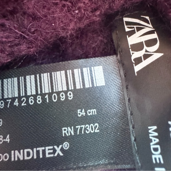 Zara Girl Wool Alpaca Blend Knit Hat with Cuffed Trim
NWOT - Picture 7 of 10